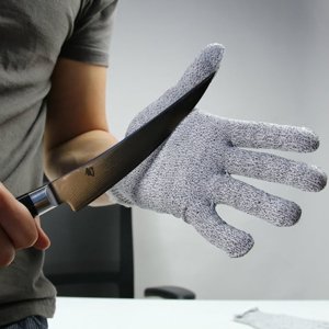 Vágásálló/vágásbiztos kesztyű- Védje a kezét a sérülésektől (BBV)